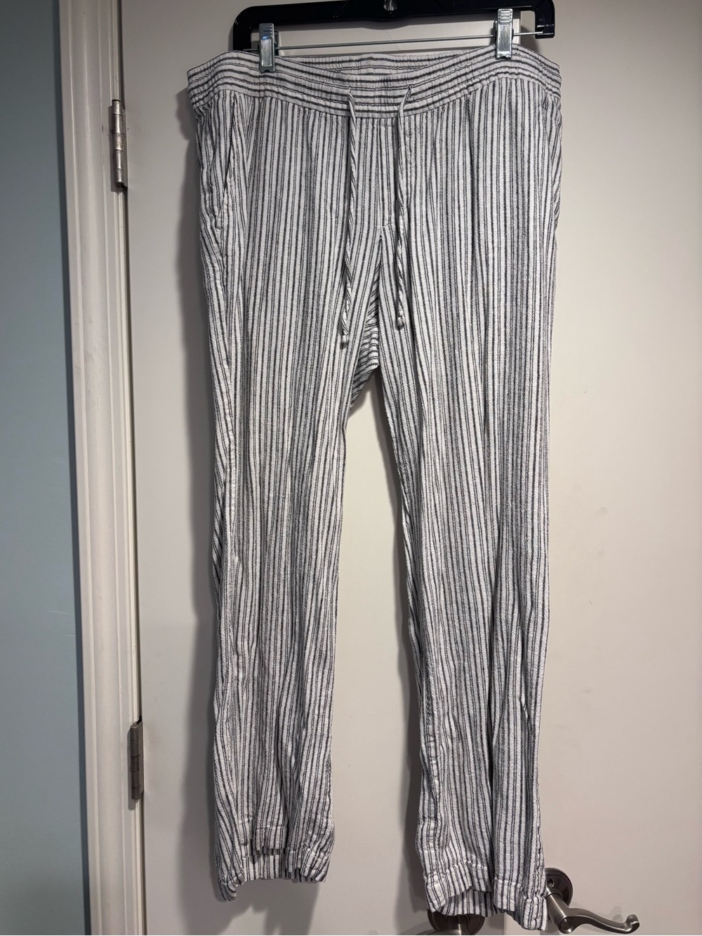 Old Navy pull on, linen blend pants